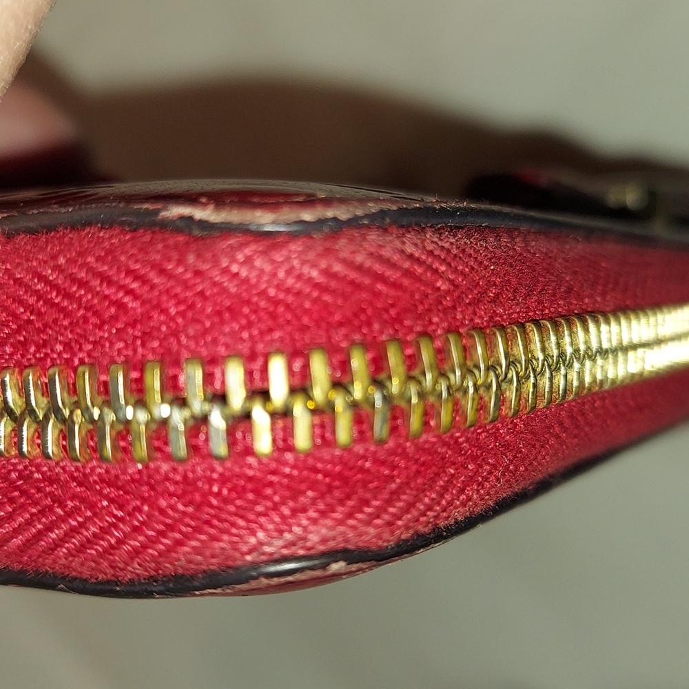 Gucci Guccissima Bow Zip Around Red Leather Zippy Wallet! - Picture 5 of 9